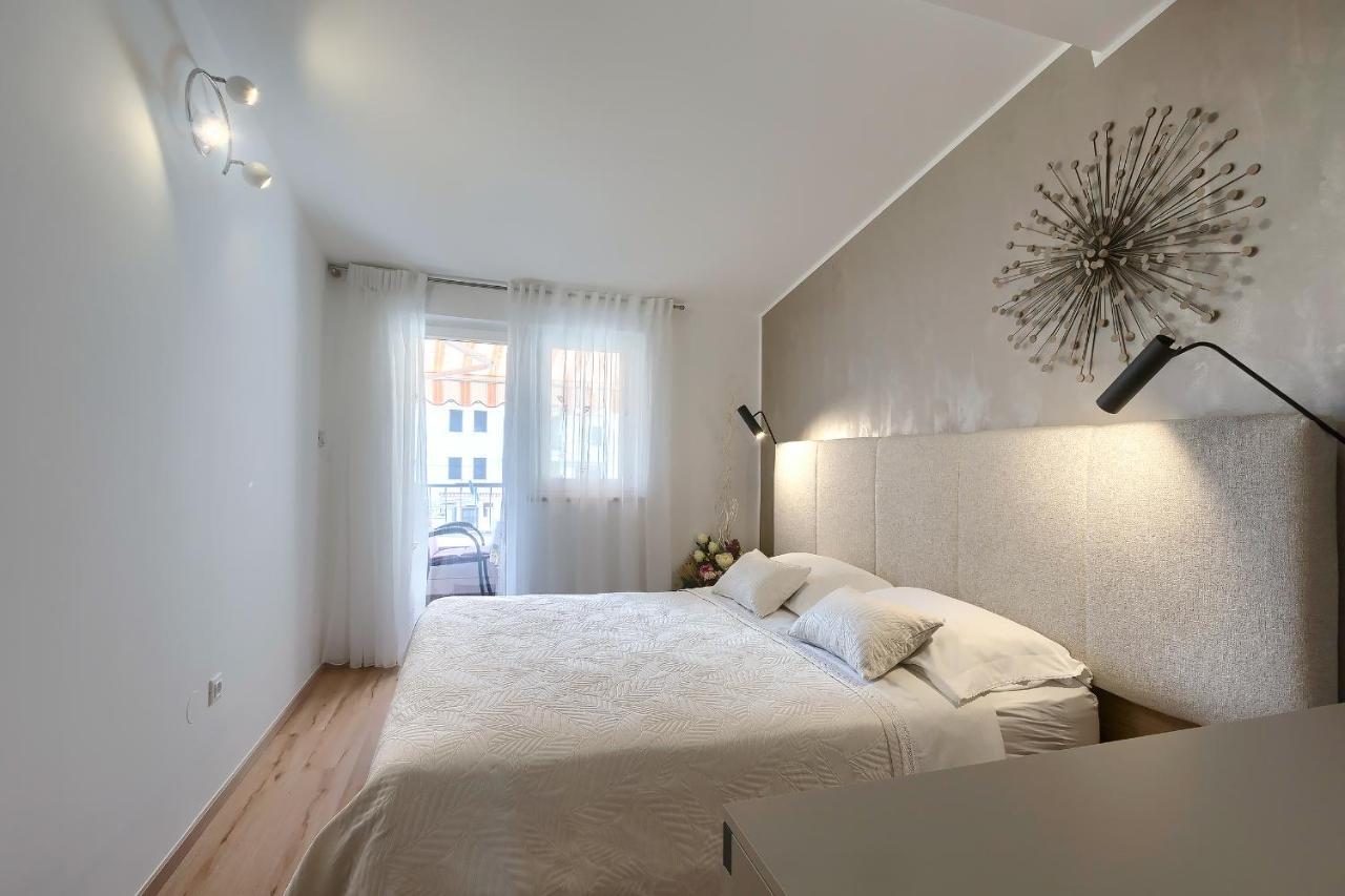 Apartment Palm View II Ровин Екстериор снимка